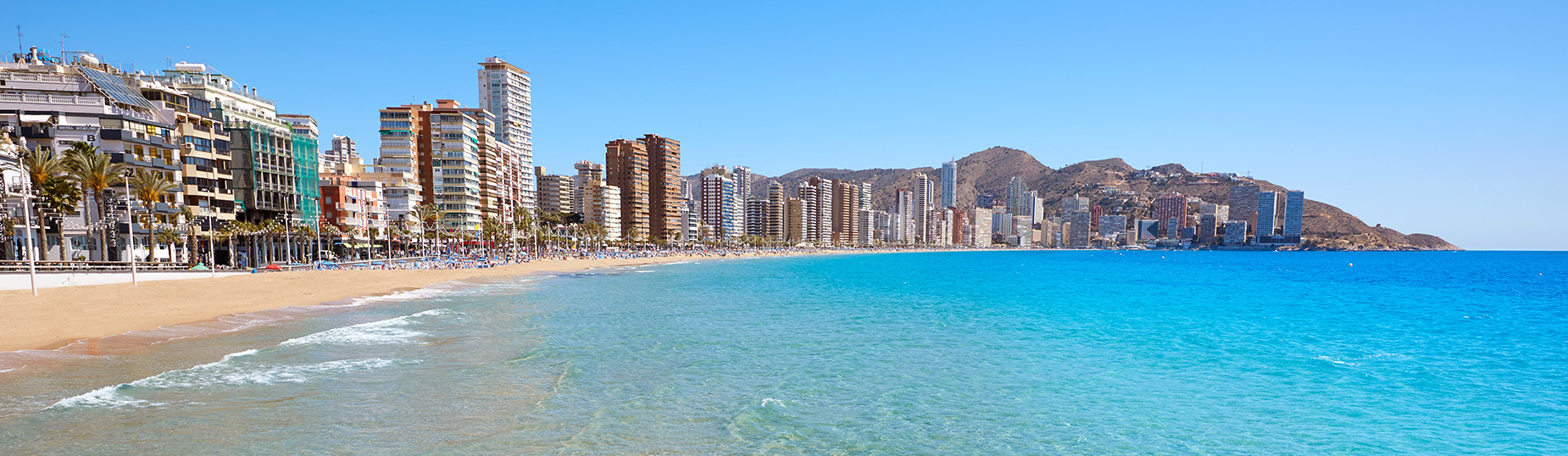 Benidorm strand vliegvakantie